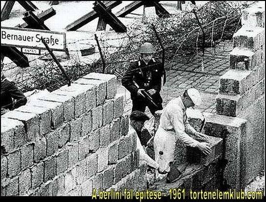 A berlini fal építése